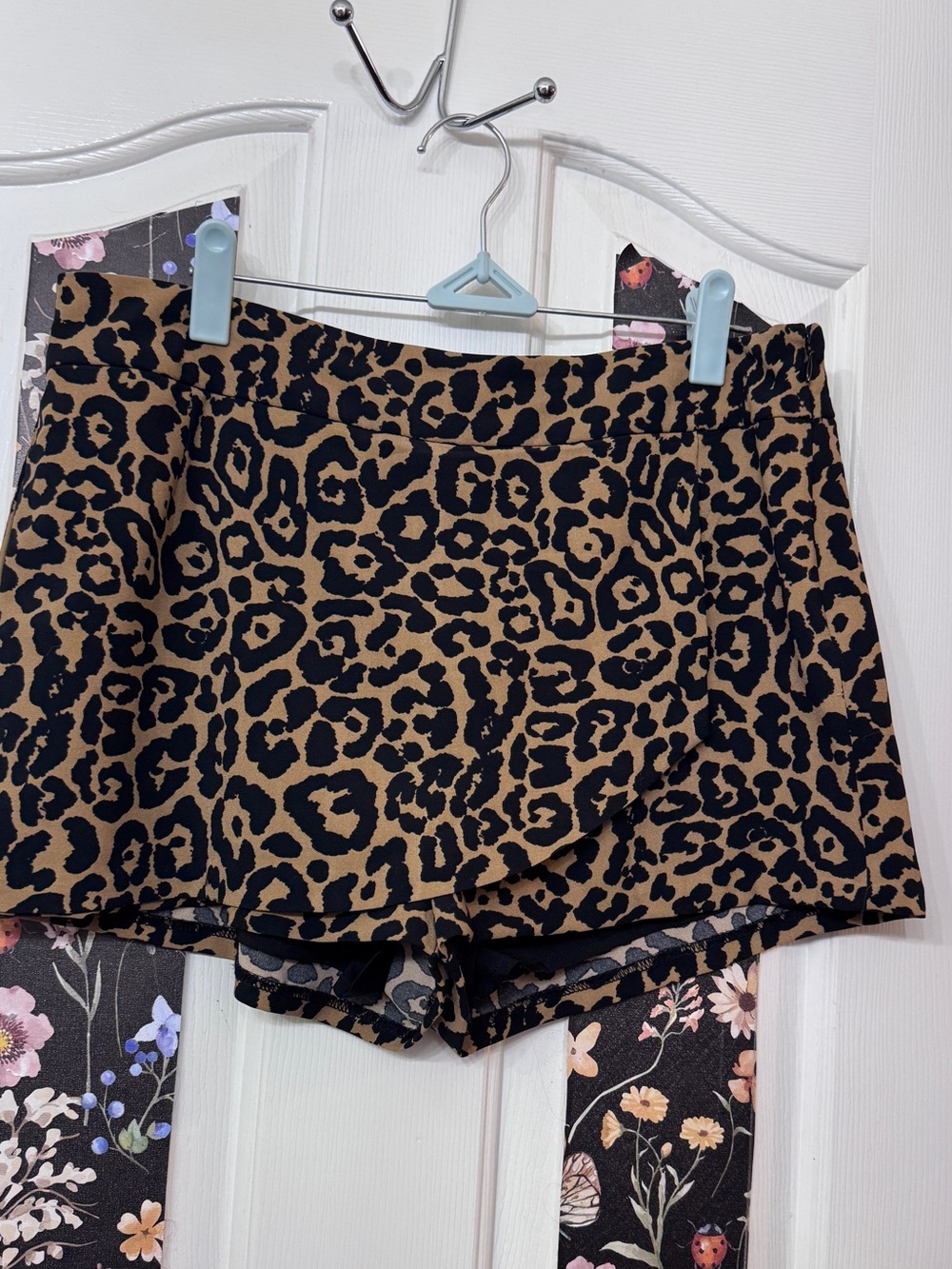 Guess Leopard-Print Skort Shorts in Black & Tan vintage